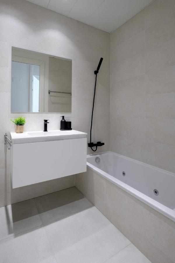 Apartamento Mike House Alójate en el corazón de Zaragoza Exterior foto